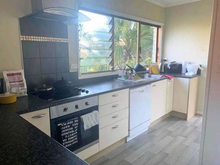 1/9 Easton Park Parade Glenfield_1