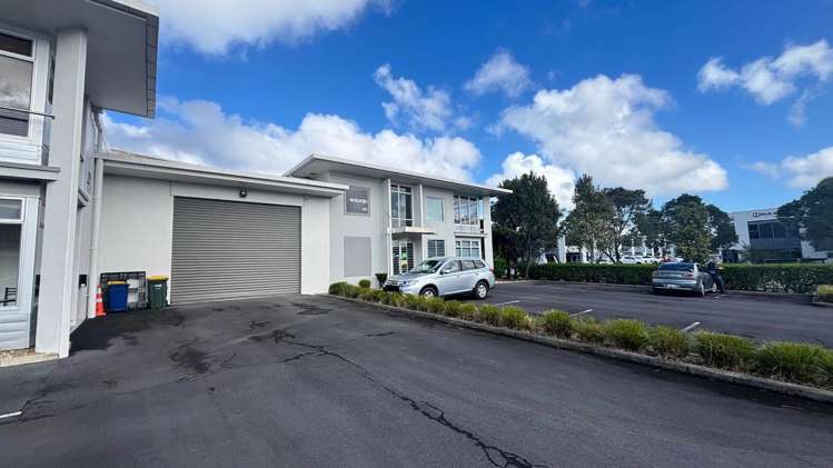 Unit 9/45 William Pickering Drive Rosedale_3