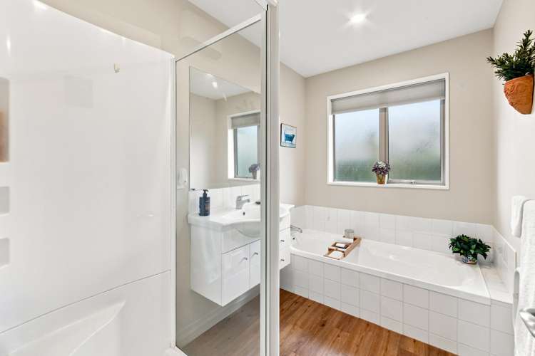 17 The Tors Heathcote Valley_16