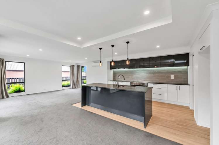 29 Irvines Track Halswell_6