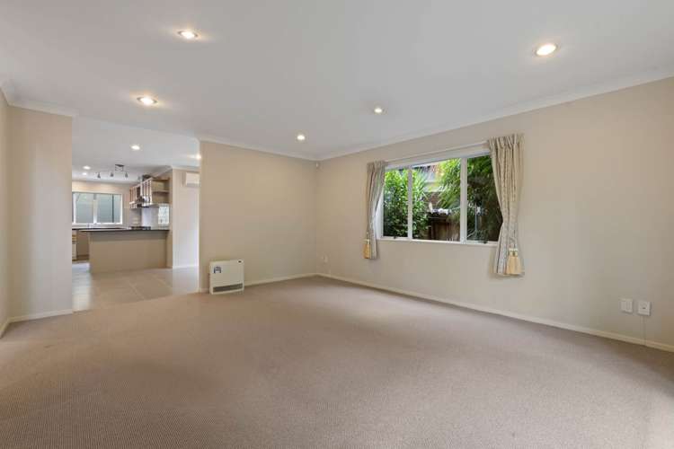 11 Norwood Drive Flat Bush_2
