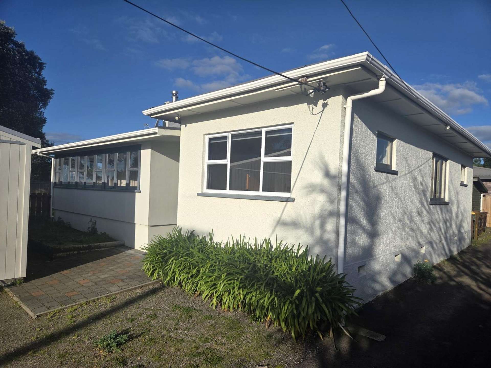 142 Boucher Avenue 11555_0