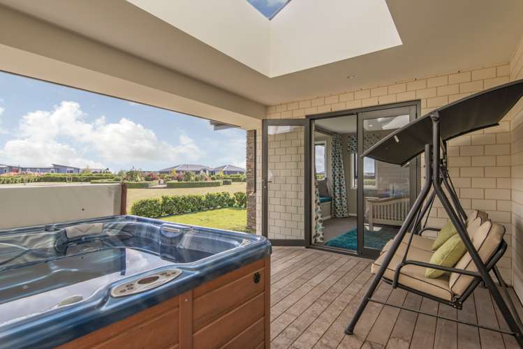 24 Landsborough Drive Darfield_15