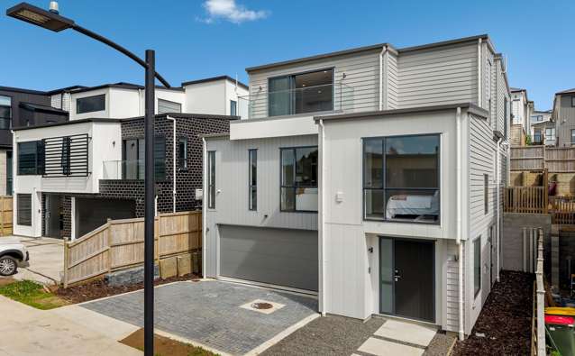 25 Bremner Ridge Street Flat Bush_1