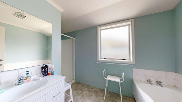 38 Davis Crescent Netherby_4