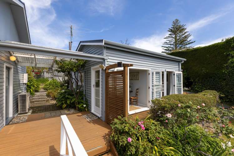 8 Percy Street Akaroa_15
