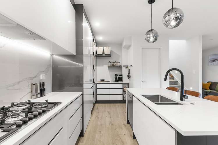 6 Teoteo Place Flat Bush_4