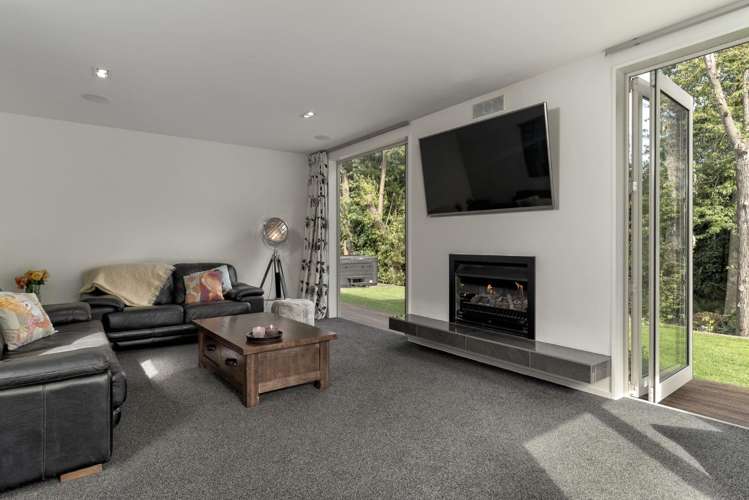 F/97 Englefield Road 2392_6
