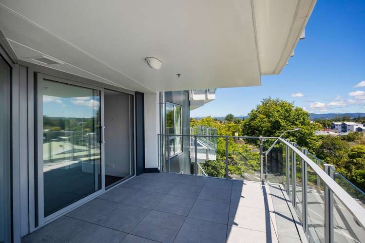 3b/84 Gunner Drive Te Atatu Peninsula_10