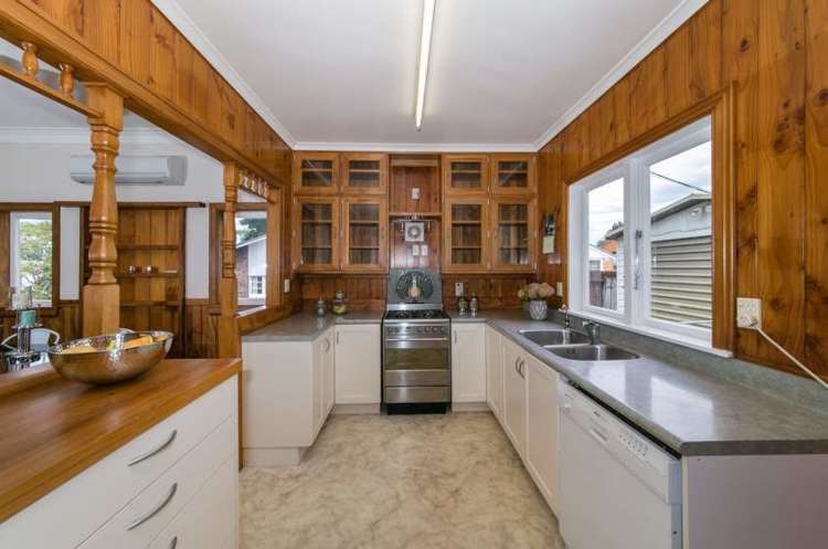 Titirangi Road Titirangi_16