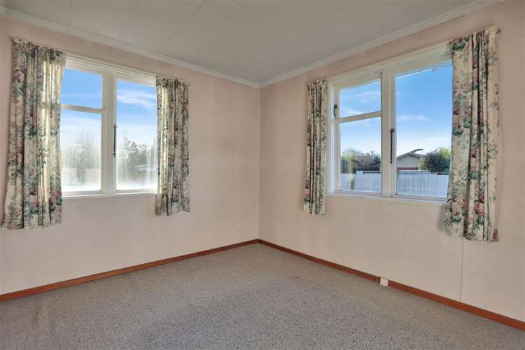 4 Beatty Crescent Hampstead_13