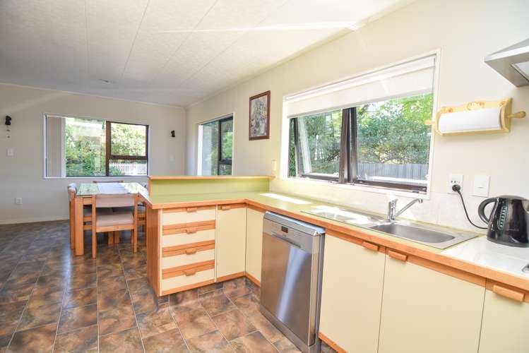 17 Deller Drive Carterton_7