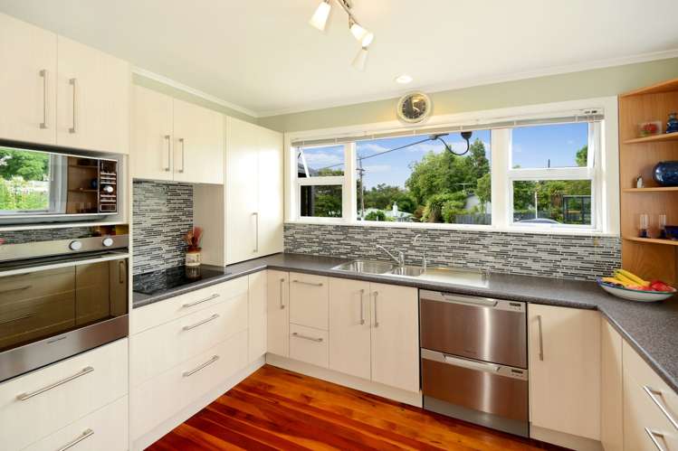 26 Kaipatiki Road Glenfield_4