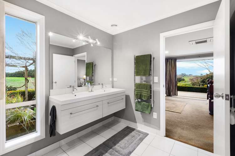 2/234 Gillard Road Ngahinapouri_13