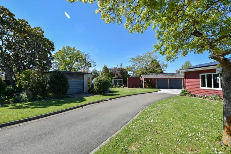 258 High Street North Carterton_18