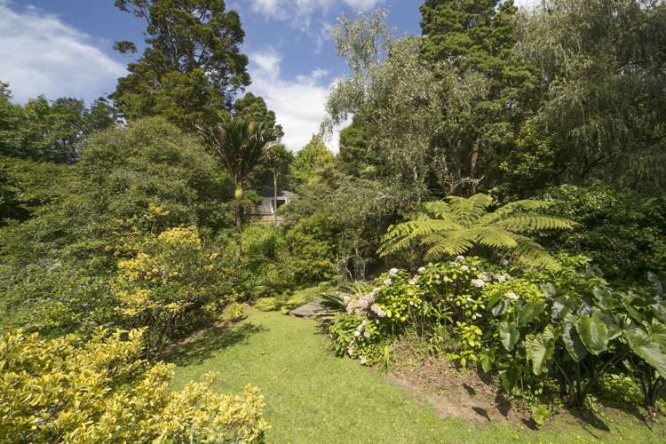 54 Sylvan Valley Avenue Titirangi_15