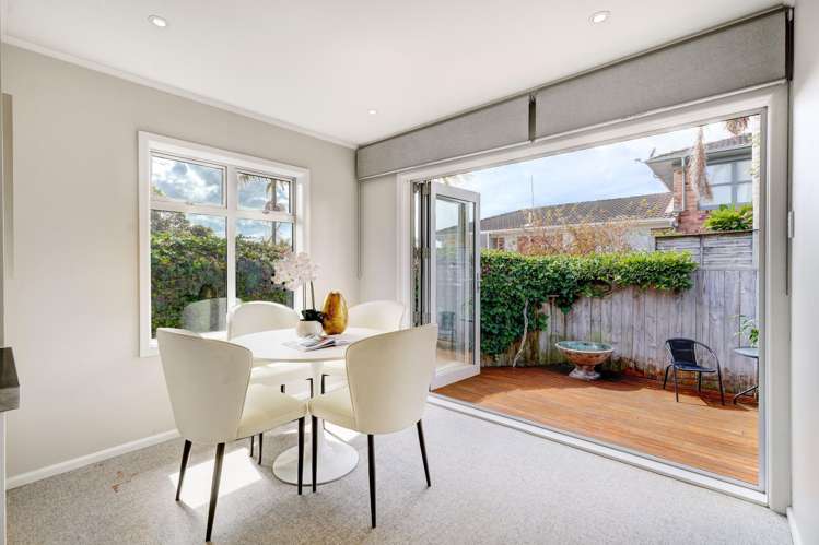 1/9 Corrella Road Belmont_10