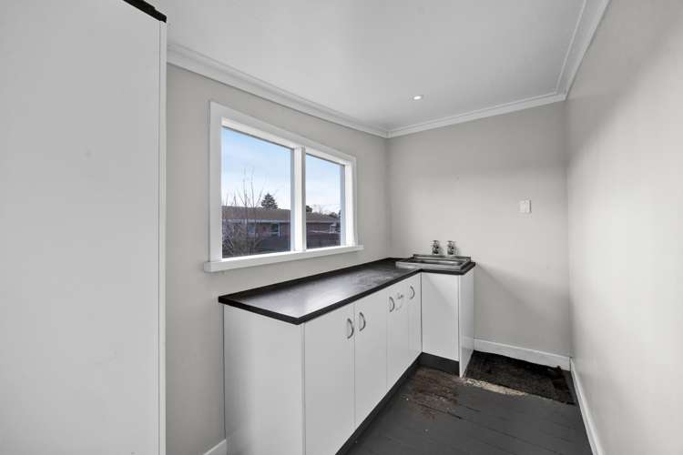 10 Erin Street Hawera_17