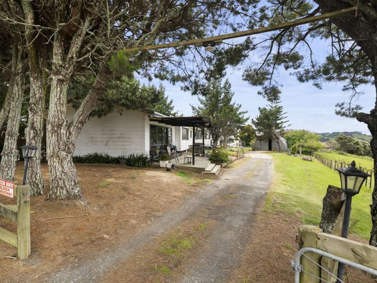 431 Settlement Road Puni_36