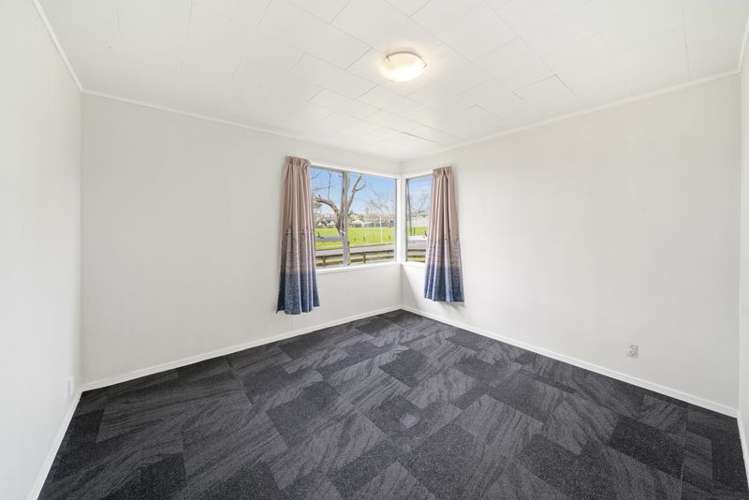 58 Sikkim Crescent Clover Park_8