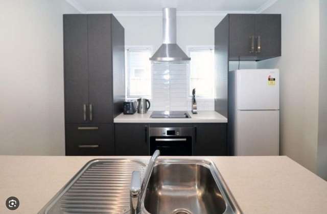 1/5 Jones Crescent Melville_2