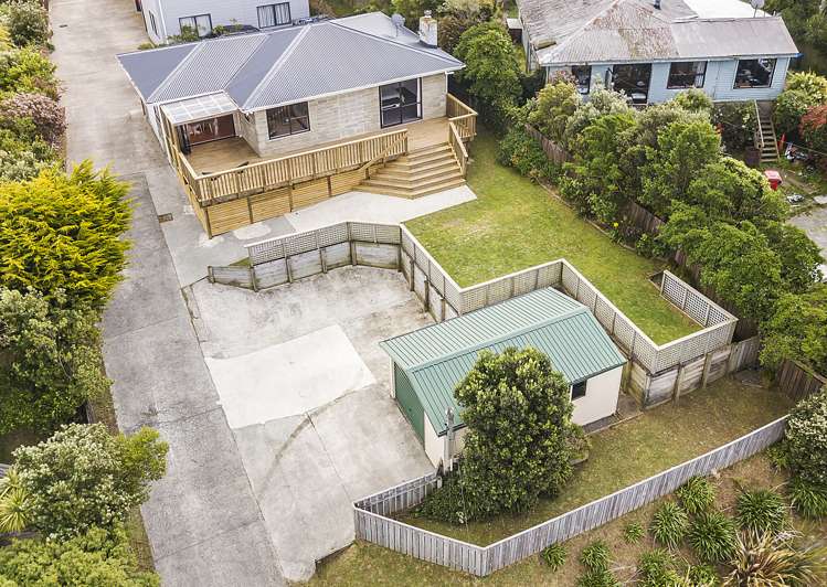 31 Hiwi Crescent Titahi Bay_21