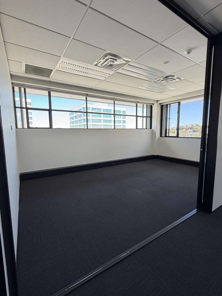 Part,L5/127 Alexandra Street Hamilton Central_5