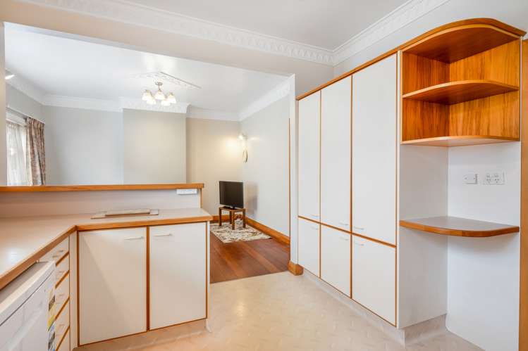 12 Bentinck Avenue Strathmore Park_5