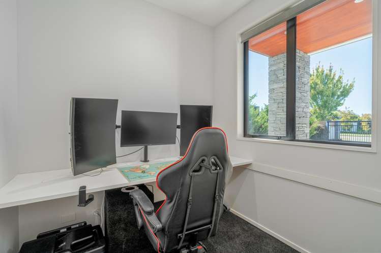 39 Waterstock Way Parklands_21