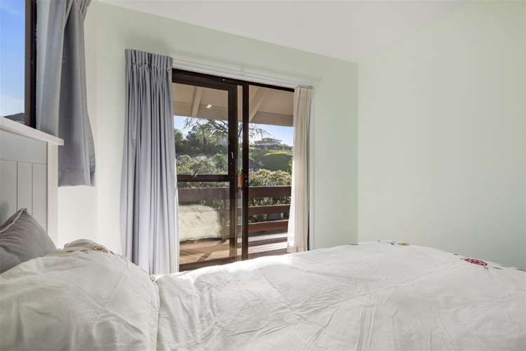 9 Honeysuckle Lane Mairangi Bay_13