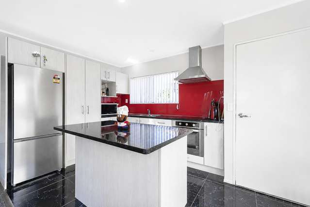 1/2 Kennington Drive Clendon Park_4
