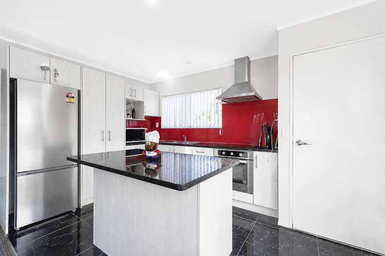 1/2 Kennington Drive Clendon Park_3
