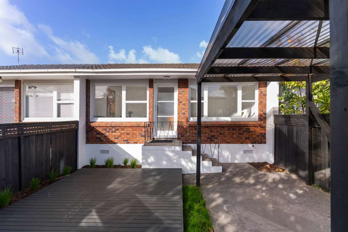 8/27 Nikau Street_0