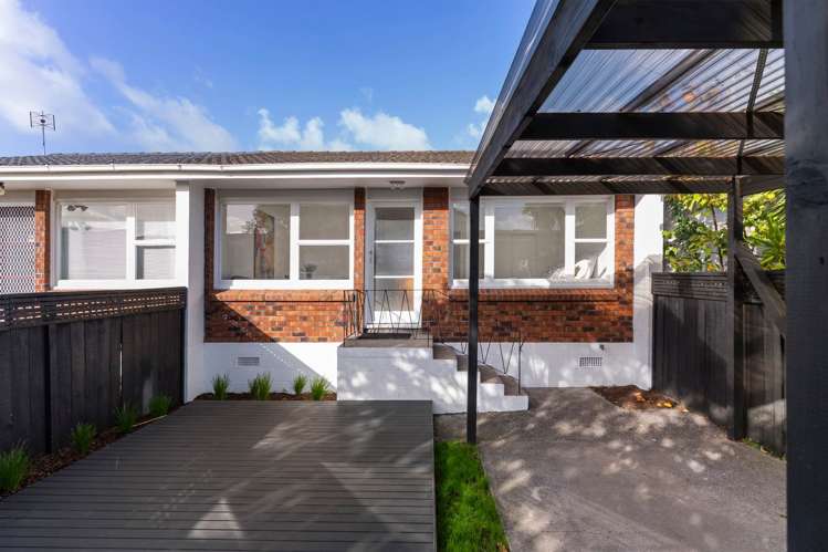 8/27 Nikau Street_0