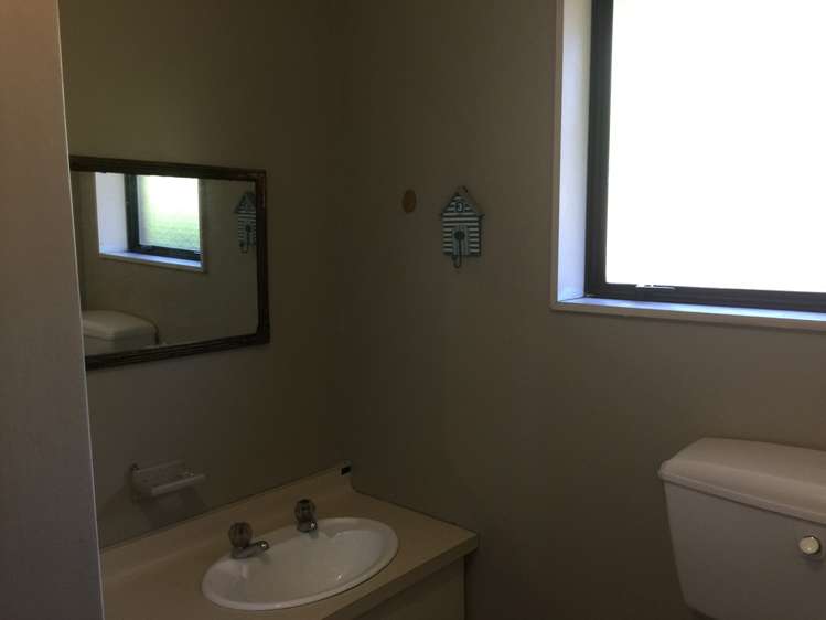 2/25 Owens Terrace Upper Riccarton_9