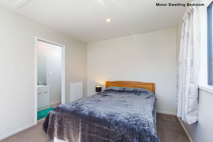 8 Crocombe Crescent Beach Haven_15