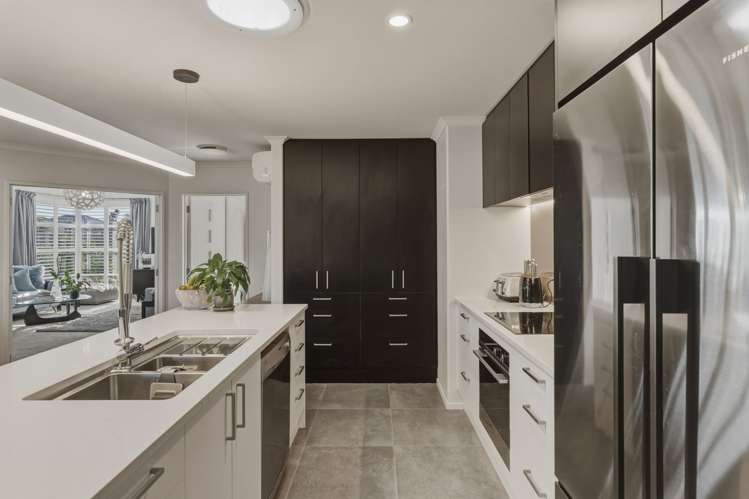 29 Pohutukawa Crescent Parklands_2