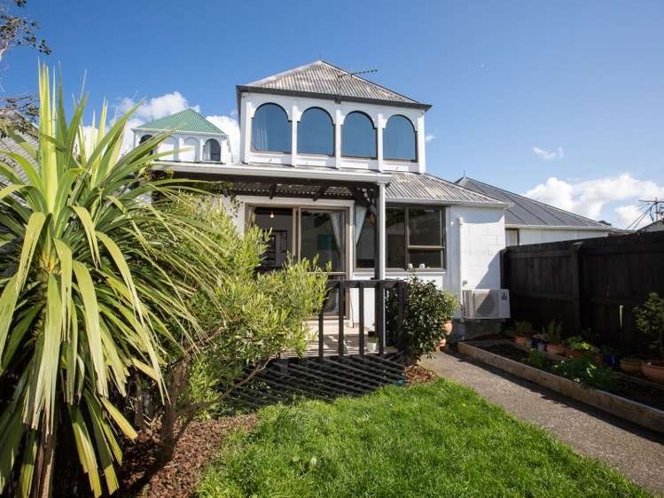 144 Akaroa Drive Maupuia_12