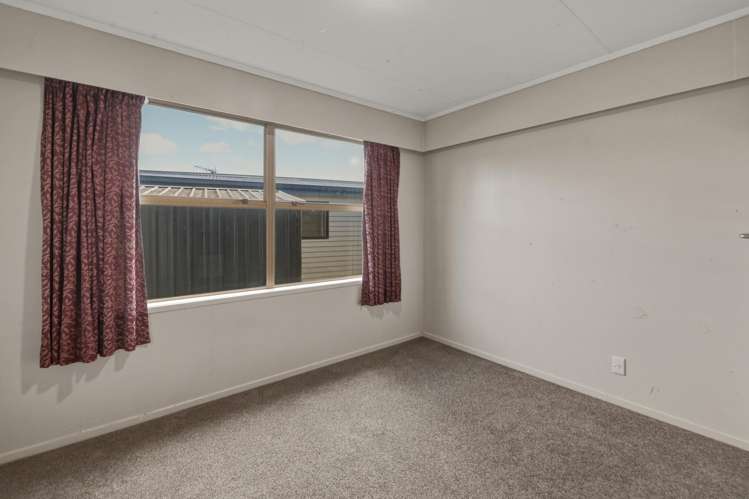 17 Byron Grove Owhata_13