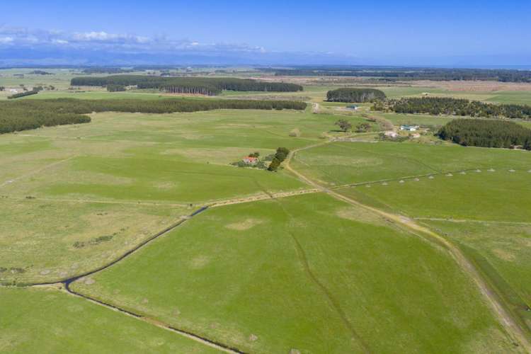 526 Lake Road Himatangi_26