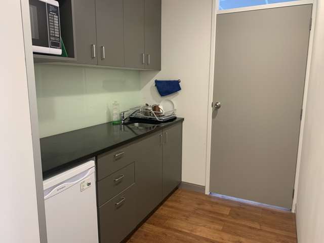 Office 2, 47-51 Clyde Road Browns Bay_4