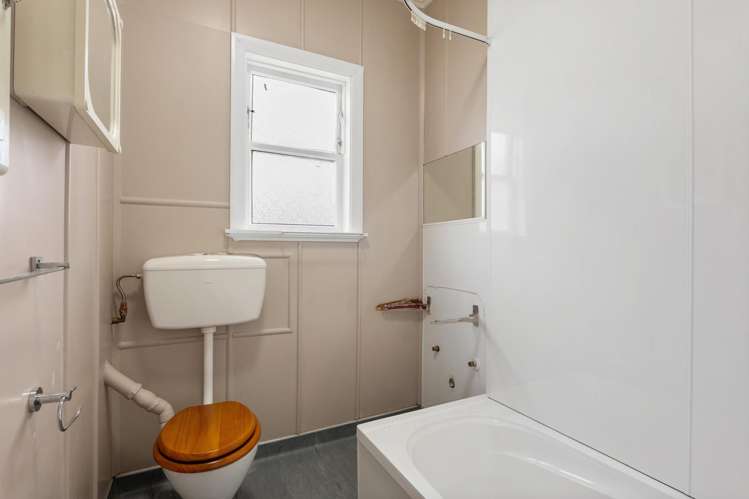 5 and 7 Bray Street Woolston_18