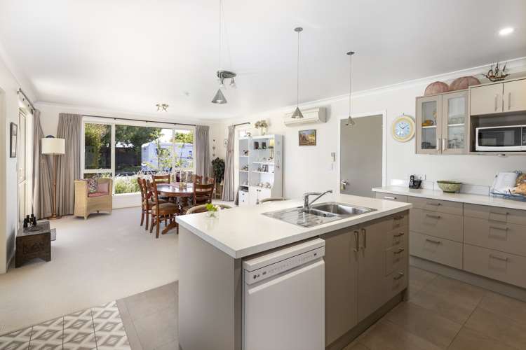 4 Easthaven Place Redwoodtown_6