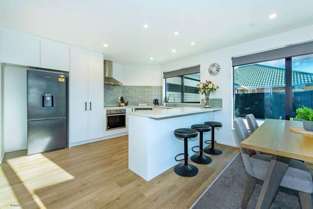 2/32 Anglesea Avenue Parklands_1