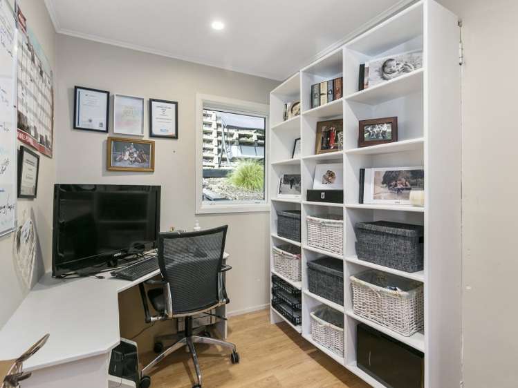 27 Tukanae Street Strathmore Park_11