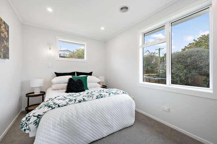7 Massey Street Tawa_10