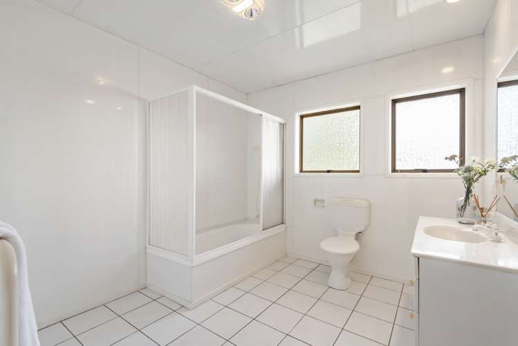 13 Tarahanga Street Northcote_18