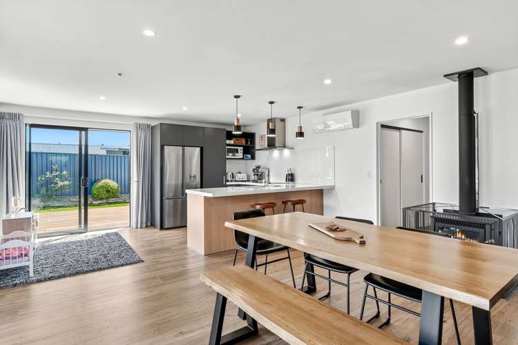 18 Swan Street Lake Hawea_9