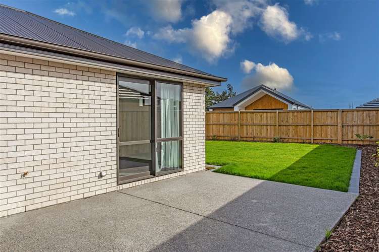 8 Jasmine Street Woodend_10