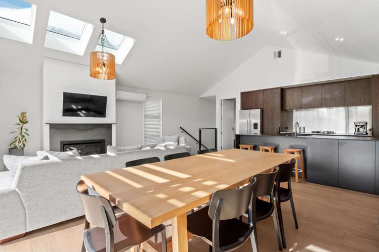 2 Eichardt Place_5